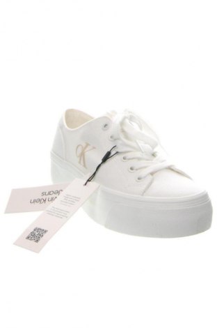 Dámske topánky  Calvin Klein Jeans, Veľkosť 39, Farba Biela, Cena  45,95 €
