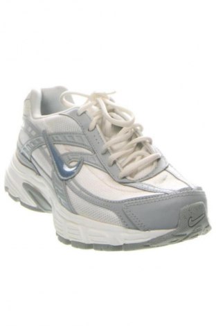 Дамски обувки Nike, Размер 38, Цвят Многоцветен, Цена 38,85 €