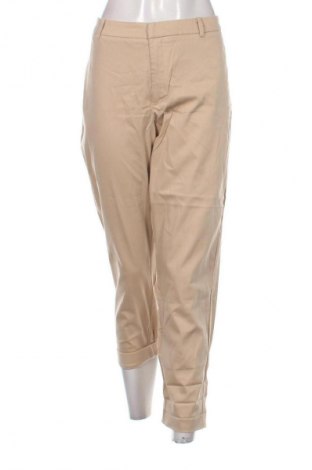 Дамски панталон B.Young, Размер 3XL, Цвят Бежов, Цена 3,06 €