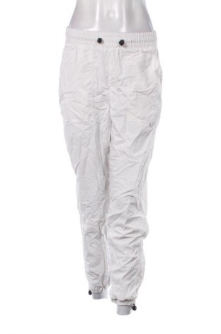 Γυναικείο παντελόνι Bershka, Μέγεθος M, Χρώμα Εκρού, Τιμή 5,99 €