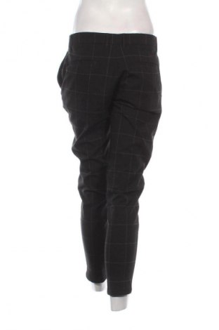 Γυναικείο παντελόνι Bershka, Μέγεθος L, Χρώμα Μαύρο, Τιμή 1,99 €