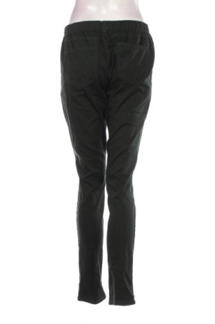 Дамски панталон C&A, Размер L, Цвят Зелен, Цена 8,69 €