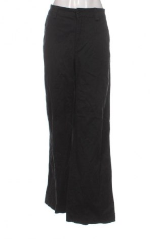 Damskie spodnie Pull&Bear, Rozmiar L, Kolor Czarny, Cena 63,40 zł