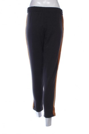 Dámské kalhoty  Pull&Bear, Velikost S, Barva Černá, Cena  89,00 Kč