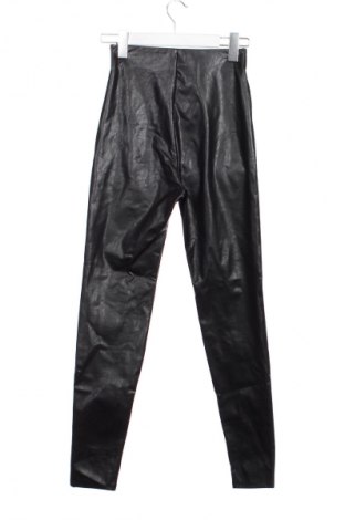 Дамски панталон Stradivarius, Размер XS, Цвят Черен, Цена 7,66 €