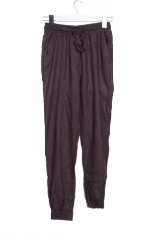 Дамски панталон Terranova, Размер XS, Цвят Сив, Цена 3,06 €