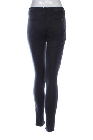 Pantaloni de femei Tommy Hilfiger, Mărime M, Culoare Albastru, Preț 253,99 Lei