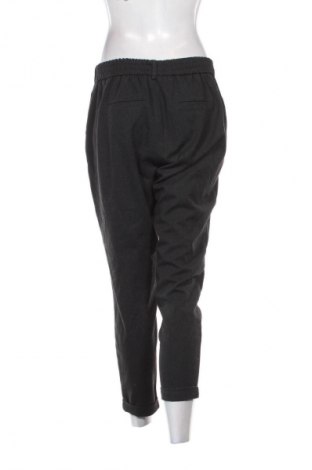 Дамски панталон Vero Moda, Размер M, Цвят Сив, Цена 3,06 €