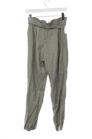 Дамски панталон Zara, Размер M, Цвят Зелен, Цена 4,60 €