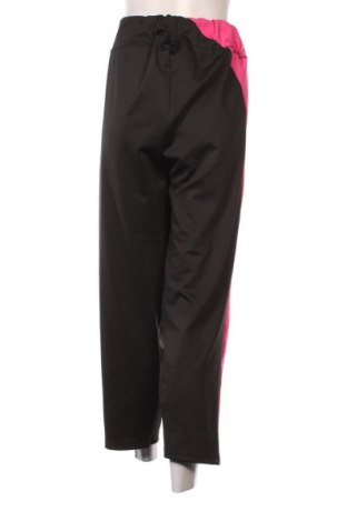 Дамско спортно долнище Bpc Bonprix Collection, Размер 4XL, Цвят Черен, Цена 10,73 €