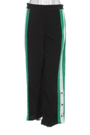 Γυναικείο αθλητικό παντελόνι Stradivarius, Μέγεθος S, Χρώμα Μαύρο, Τιμή 9,99 €