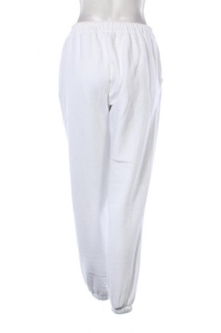 Дамско спортно долнище Unbranded, Размер L, Цвят Бял, Цена 11,24 €