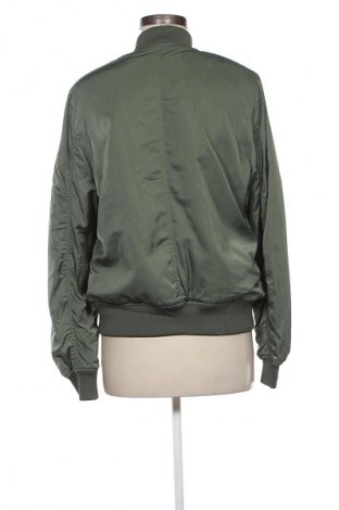 Дамско яке Bershka, Размер XL, Цвят Зелен, Цена 11,75 €