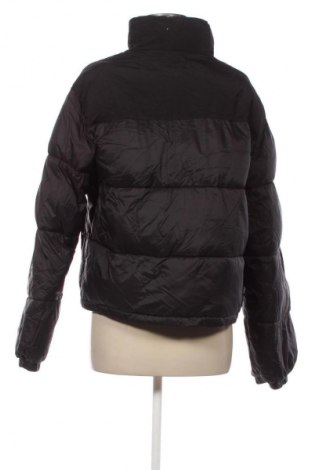 Γυναικείο μπουφάν Pull&Bear, Μέγεθος XL, Χρώμα Μαύρο, Τιμή 16,99 €