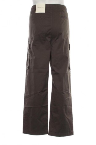 Pantaloni de bărbați Calvin Klein Jeans, Mărime XL, Culoare Gri, Preț 371,99 Lei