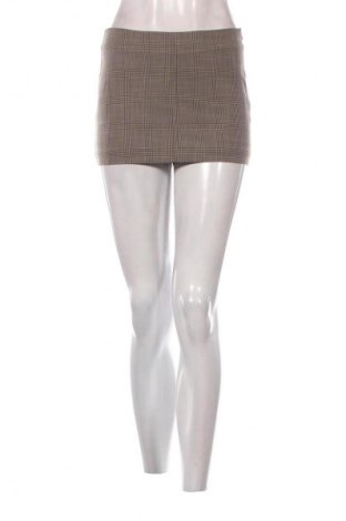 Пола - панталон Bershka, Размер S, Цвят Многоцветен, Цена 9,22 €