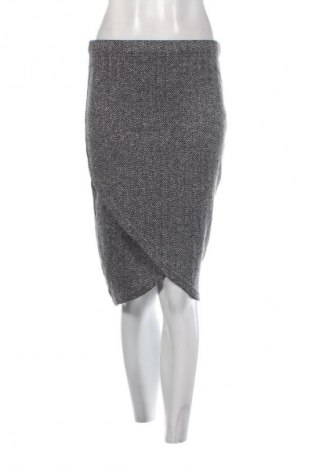 Пола Amisu, Размер M, Цвят Многоцветен, Цена 2,04 €