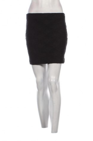 Sukňa Amisu, Veľkosť M, Farba Čierna, Cena  3,95 €