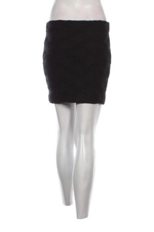 Sukňa Amisu, Veľkosť M, Farba Čierna, Cena  3,95 €