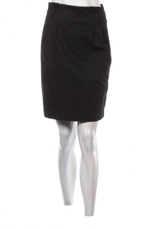 Пола H&M, Размер S, Цвят Черен, Цена 2,04 €