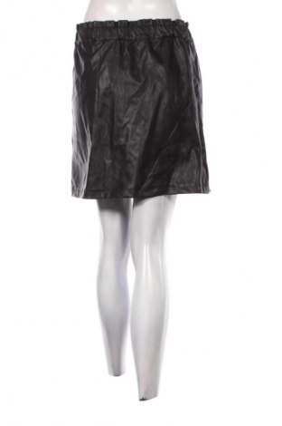 Пола H&M Divided, Размер M, Цвят Черен, Цена 2,04 €