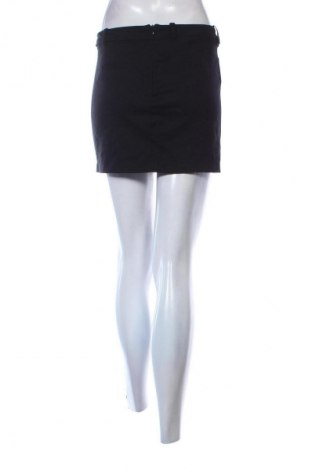 Пола H&M Divided, Размер S, Цвят Черен, Цена 4,09 €