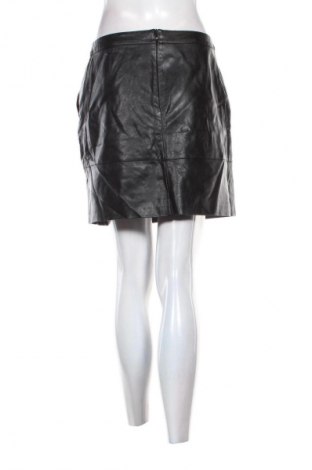 Пола Marks & Spencer, Размер M, Цвят Черен, Цена 4,09 €