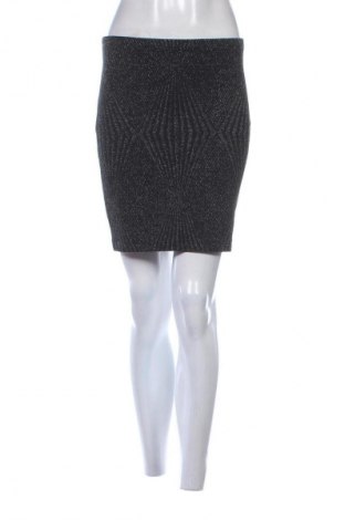 Пола ONLY, Размер S, Цвят Черен, Цена 7,15 €