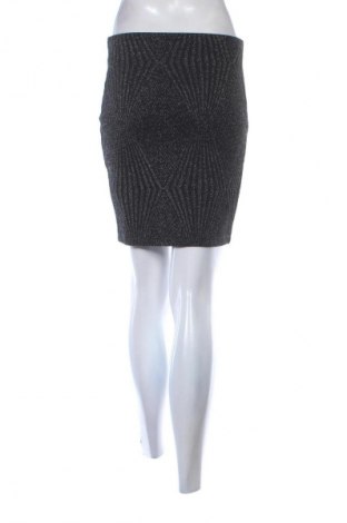 Пола ONLY, Размер S, Цвят Черен, Цена 7,15 €