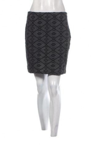 Spódnica ONLY, Rozmiar L, Kolor Kolorowy, Cena 12,99 zł