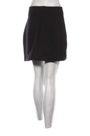 Пола Reserved, Размер S, Цвят Черен, Цена 9,20 €