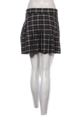 Пола Stradivarius, Размер M, Цвят Многоцветен, Цена 3,57 €