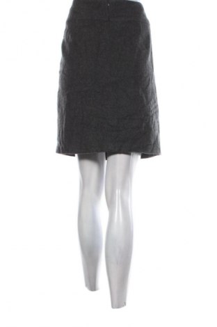 Пола Sure, Размер M, Цвят Сив, Цена 5,11 €