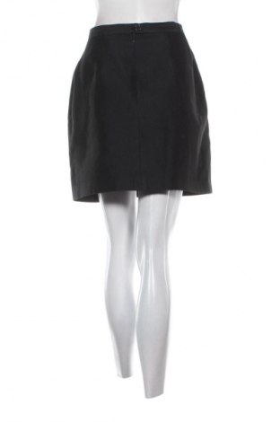 Пола Unbranded, Размер S, Цвят Черен, Цена 3,06 €