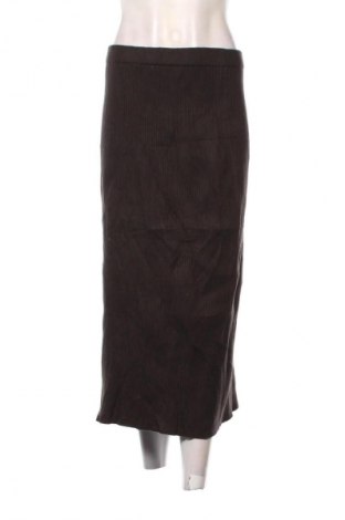 Пола Uniqlo, Размер M, Цвят Черен, Цена 13,80 €