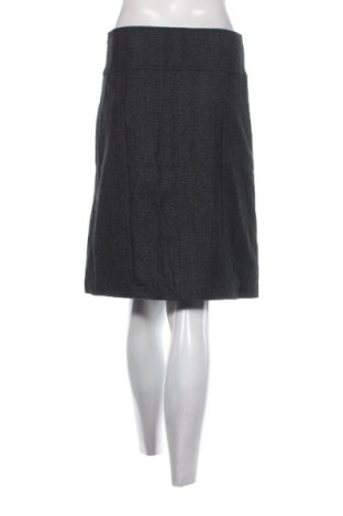 Пола Zara, Размер S, Цвят Многоцветен, Цена 2,55 €