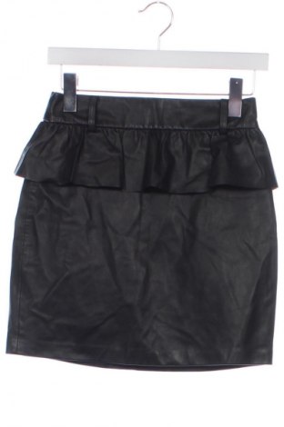 Пола Zara, Размер XS, Цвят Черен, Цена 4,60 €