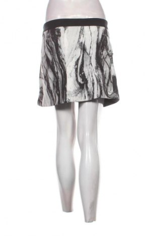 Пола Zara, Размер M, Цвят Многоцветен, Цена 2,04 €