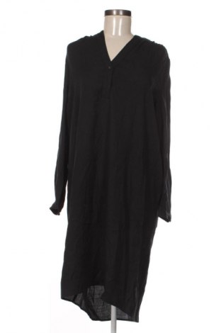 Sukienka Aada Studios, Rozmiar M, Kolor Czarny, Cena 66,99 zł