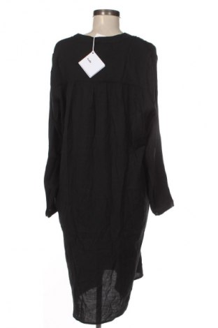 Sukienka Aada Studios, Rozmiar M, Kolor Czarny, Cena 66,99 zł