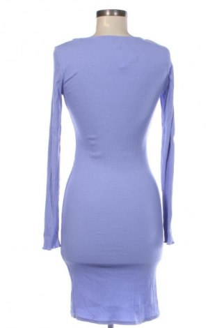Kleid Aada Studios, Größe S, Farbe Lila, Preis 13,99 €