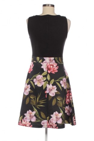 Šaty  Anna Field, Velikost M, Barva Vícebarevné, Cena  319,00 Kč