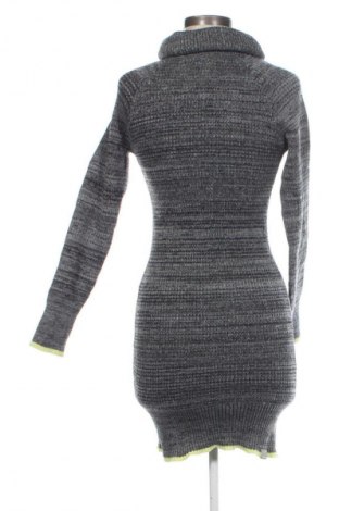 Šaty  Bench, Velikost S, Barva Vícebarevné, Cena  169,00 Kč