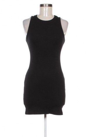 Sukienka Bershka, Rozmiar S, Kolor Czarny, Cena 22,99 zł