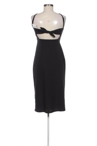 Рокля Bershka, Размер S, Цвят Черен, Цена 12,78 €