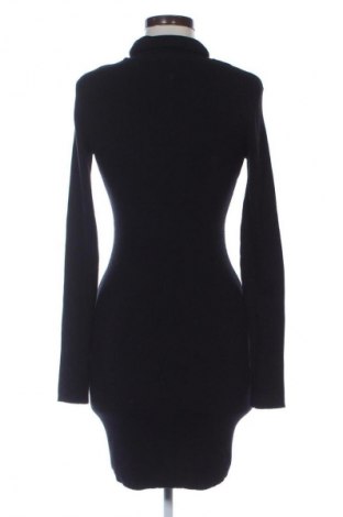 Рокля Bershka, Размер L, Цвят Черен, Цена 6,13 €