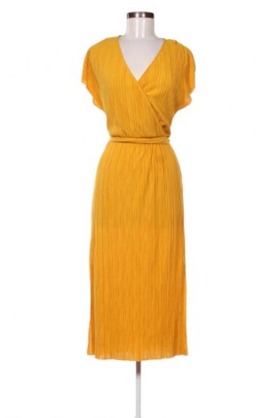 Kleid Bershka, Größe M, Farbe Gelb, Preis 25,99 €