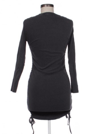 Sukienka Cropp, Rozmiar S, Kolor Szary, Cena 25,70 zł