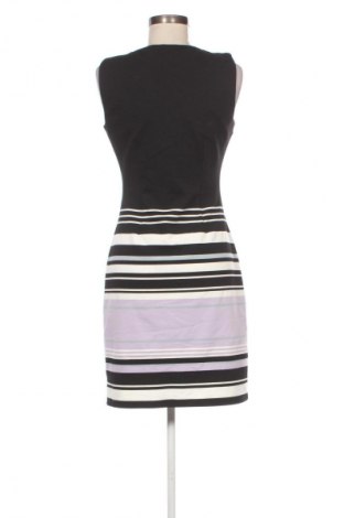 Φόρεμα Dika, Μέγεθος M, Χρώμα Πολύχρωμο, Τιμή 10,99 €