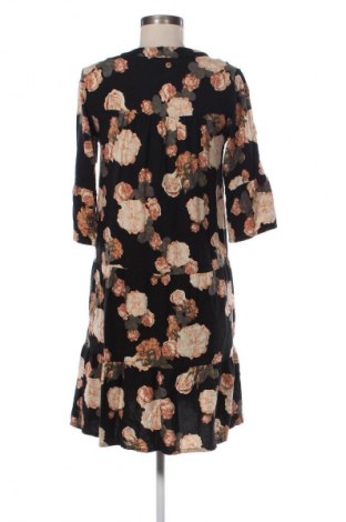 Šaty  Eight2Nine, Velikost M, Barva Vícebarevné, Cena  109,00 Kč